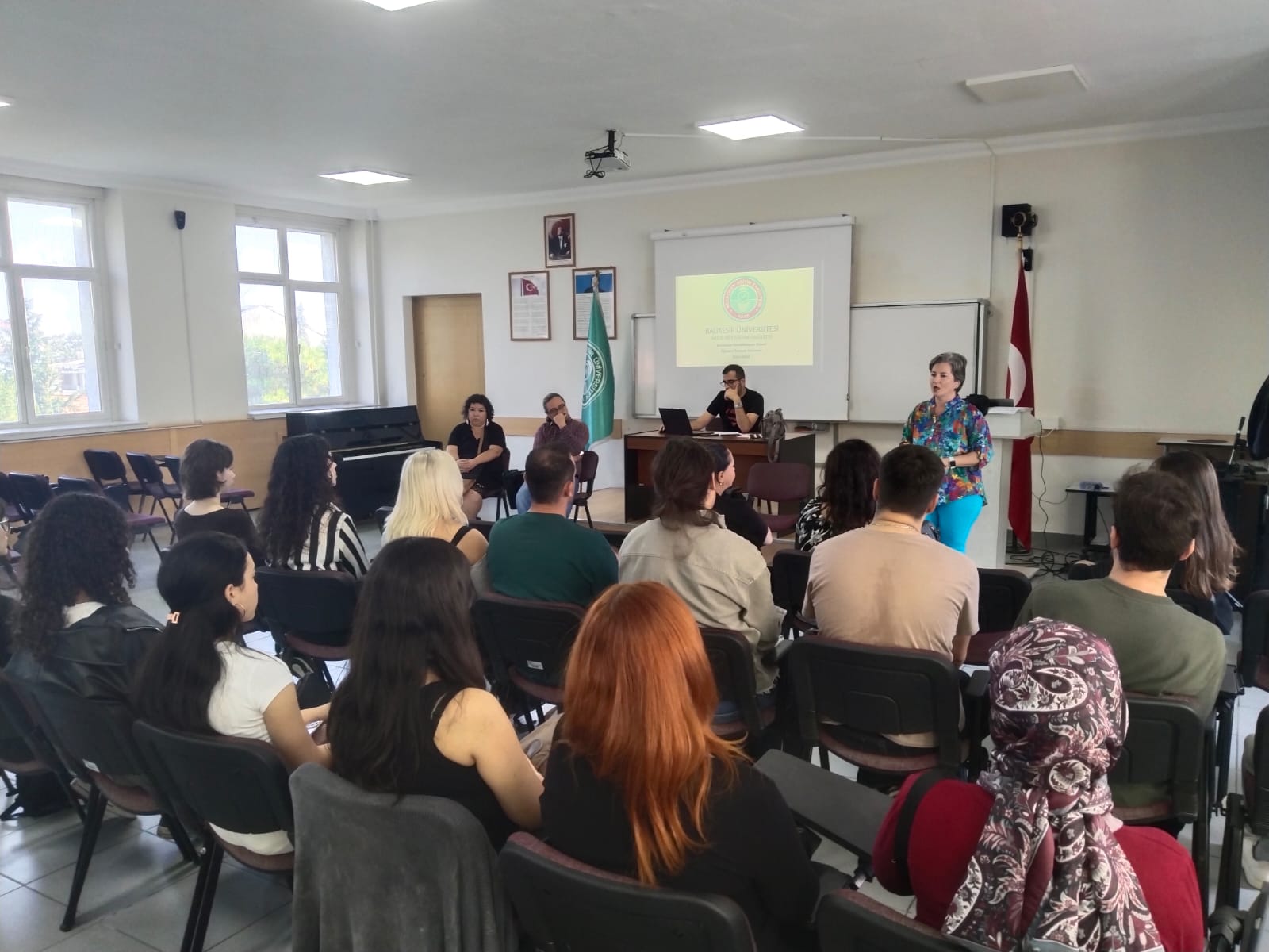 Yeni Öğrencilerimizle Çalgı Seçimi ve Oryantasyon Toplantısı Gerçekleştirildi 1