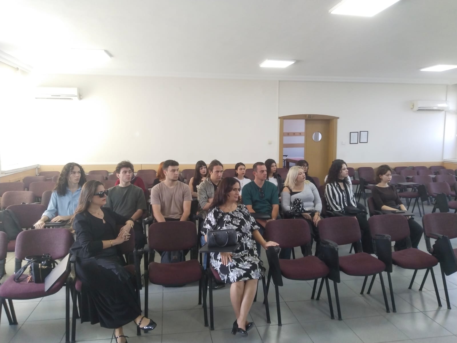 Yeni Öğrencilerimizle Çalgı Seçimi ve Oryantasyon Toplantısı Gerçekleştirildi 3
