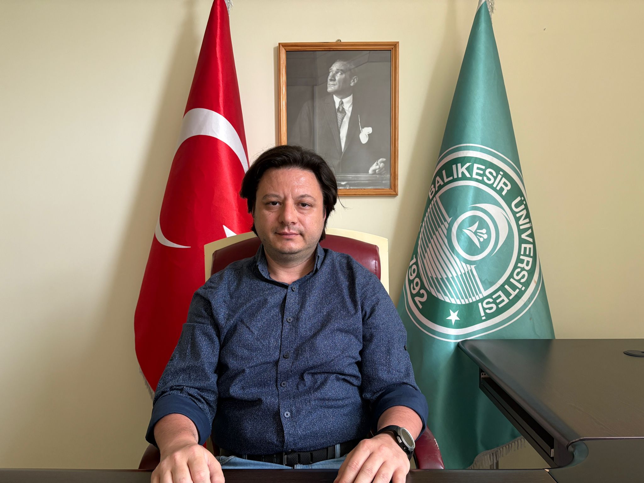 Lecturer Dr. Mehmet ÖZER