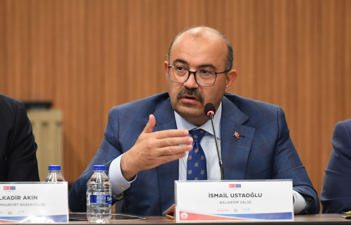 UNICEF ve Türkiye Cumhuriyeti Aile ve Sosyal Hizmetler Bakanlığı iş birliği ile gerçekleştirilen proje kapsamında düzenlenen Geçici Koruyucu Aile Paydaş Toplantılarına Balıkesir Üniversitesi ve BAUNKA olarak katılım sağladık 1