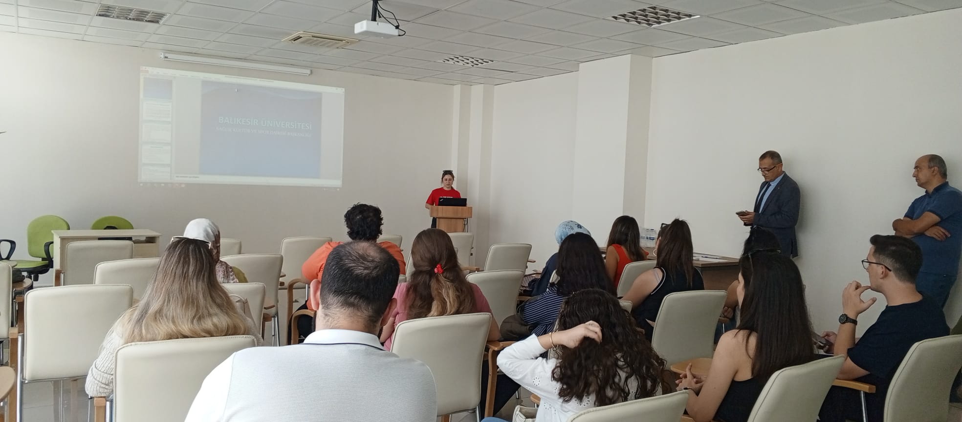 Sağlık Bilimleri Enstitüsü Öğrencilerine Oryantasyon Eğitimi Gerçekleştirildi 3