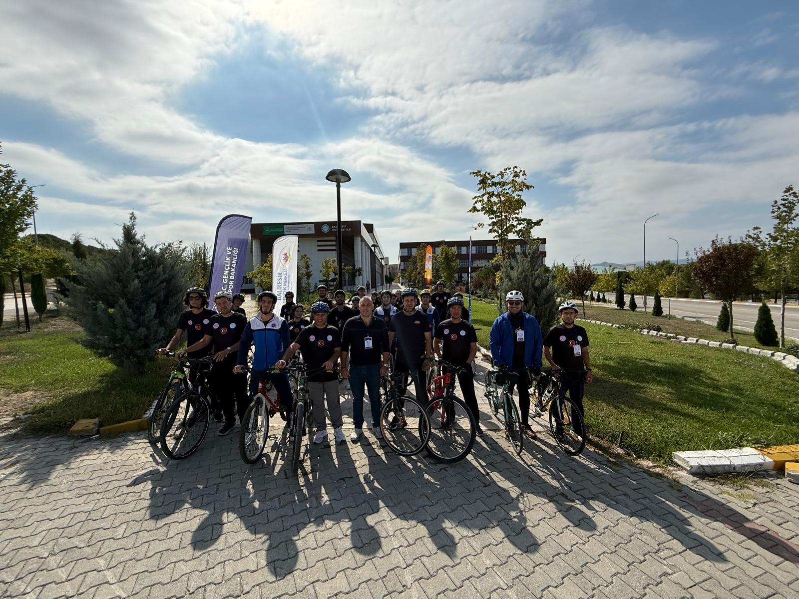 Balıkesir Üniversitesi Ev Sahipliğinde “Kampüslerin Pedal Kardeşliği Bisiklet Şenliği” Gerçekleştirildi 2