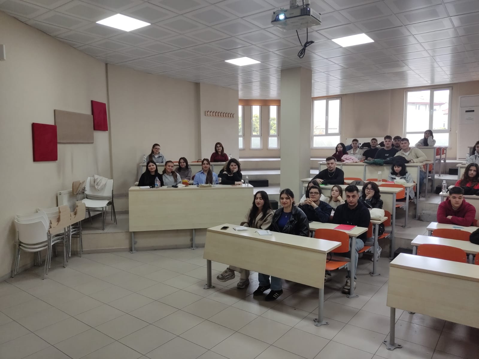 Lojistik Programı 1. Sınıf Öğrencilerine Oryantasyon Eğitimi Gerçekleştirildi