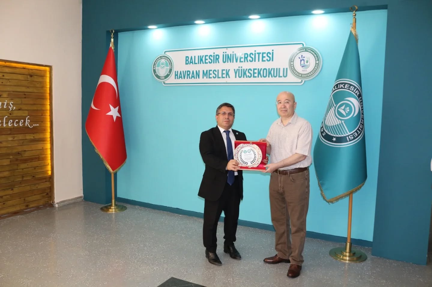 HAVRAN MESLEK YÜKSEKOKULU'NDA "EFE BERK SAKİN BİLGİSAYAR LABORATUVARI" AÇILDI 2