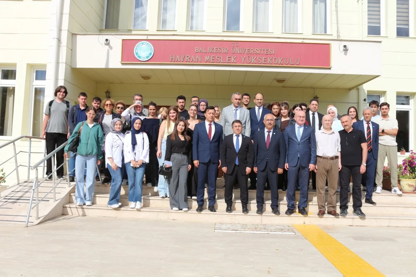 HAVRAN MESLEK YÜKSEKOKULU'NDA "EFE BERK SAKİN BİLGİSAYAR LABORATUVARI" AÇILDI 7