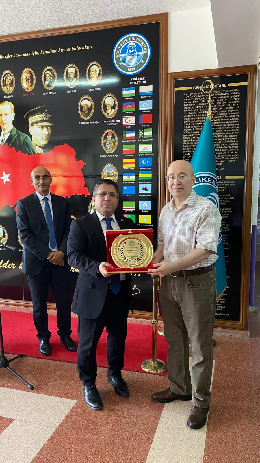Edremit Meslek Yüksekokulu’nda Efe Berk Sakin Bilgisayar Laboratuvarı Açıldı 2