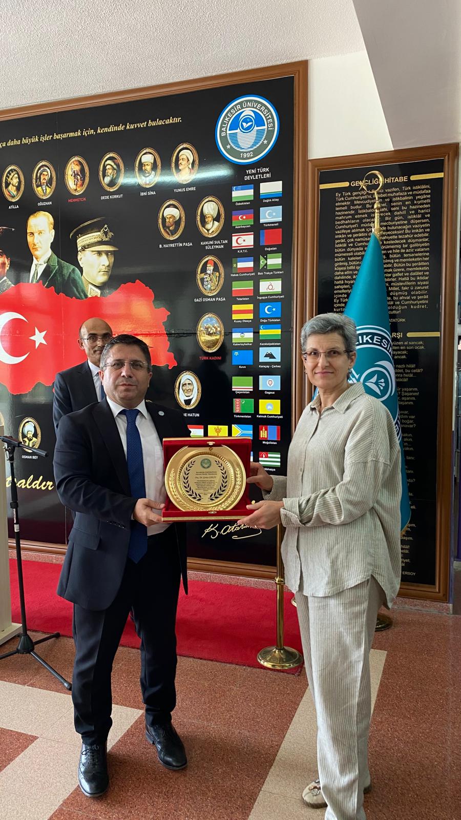 Edremit Meslek Yüksekokulu’nda Efe Berk Sakin Bilgisayar Laboratuvarı Açıldı 3