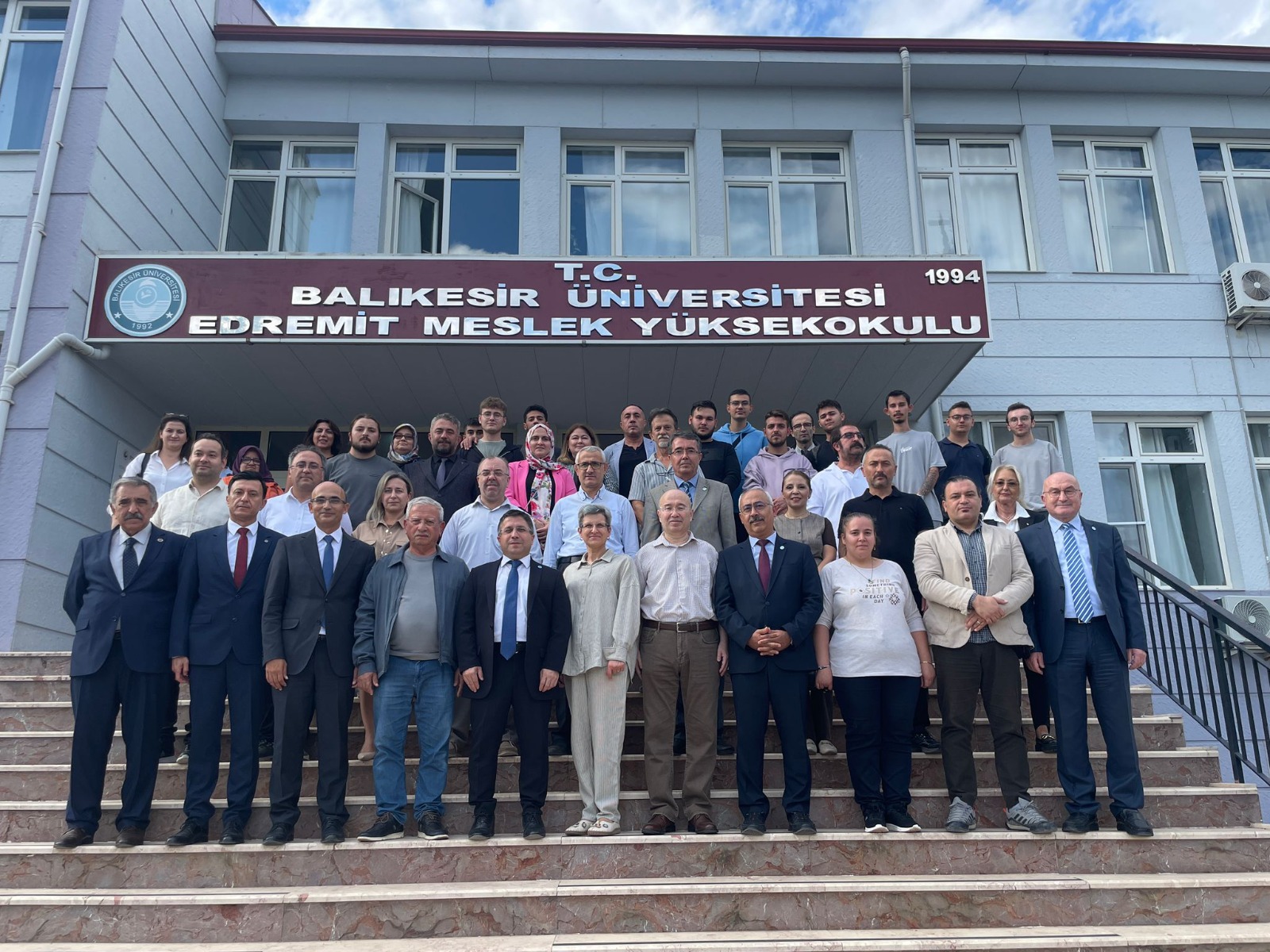 Edremit Meslek Yüksekokulu’nda Efe Berk Sakin Bilgisayar Laboratuvarı Açıldı 9
