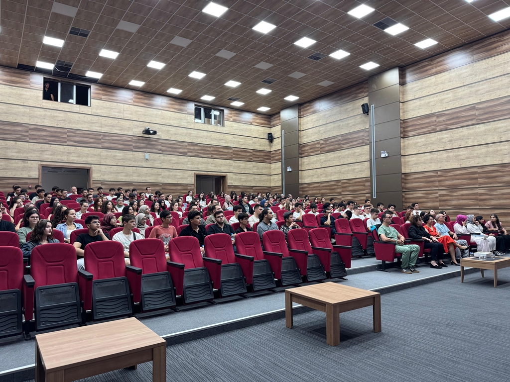 Fakültemiz 2025-2026 Eğitim-Öğretim Yılı akademik açılış programı ve açılış dersi etkinliği gerçekleştirildi 1