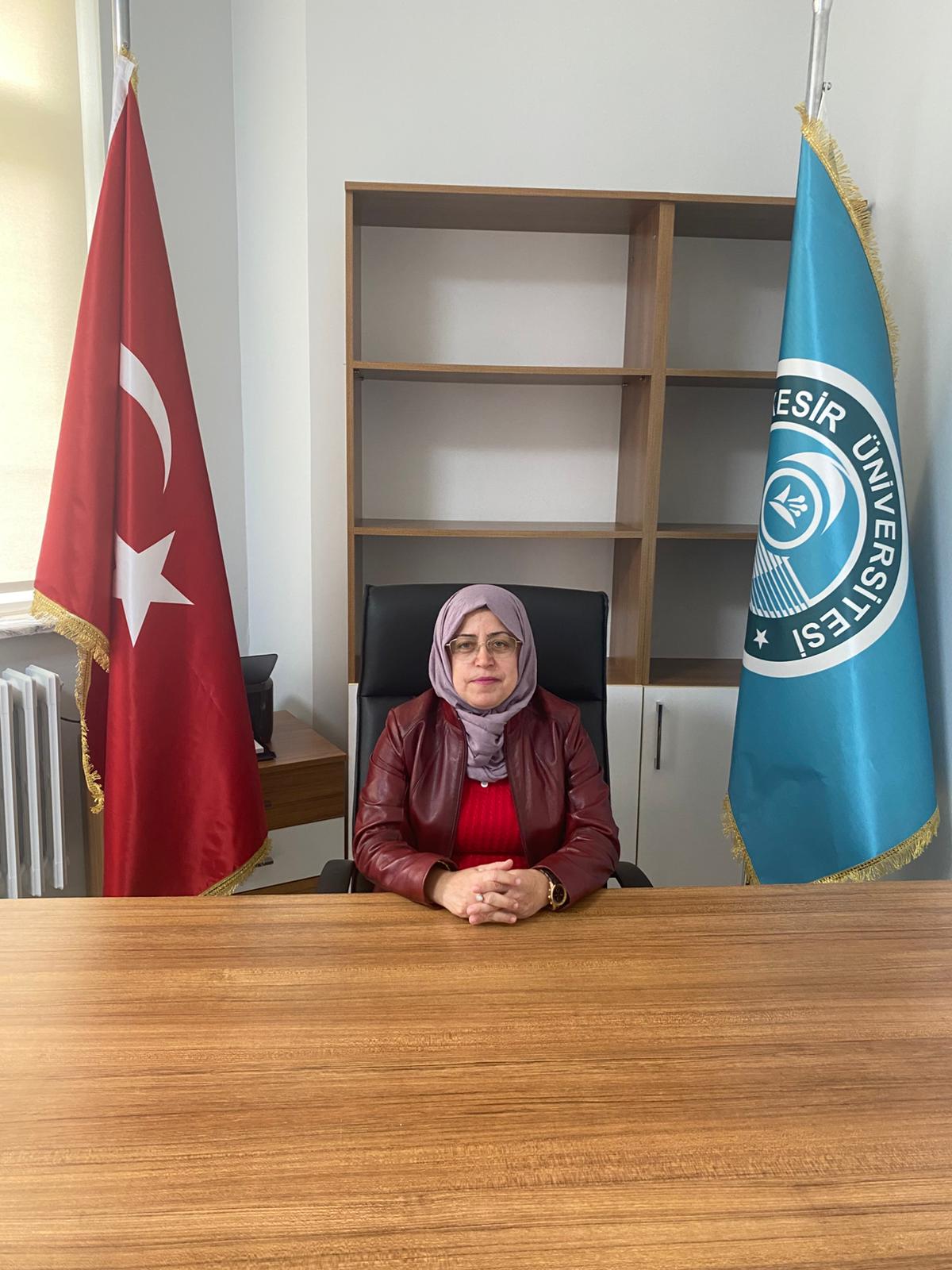 Ayşe BÜK 