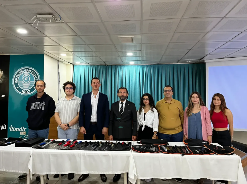 BUBFA da Gastronomi Öğrencilerine Bıçak Kullanımı ve Bakımı Eğitimi Verildi