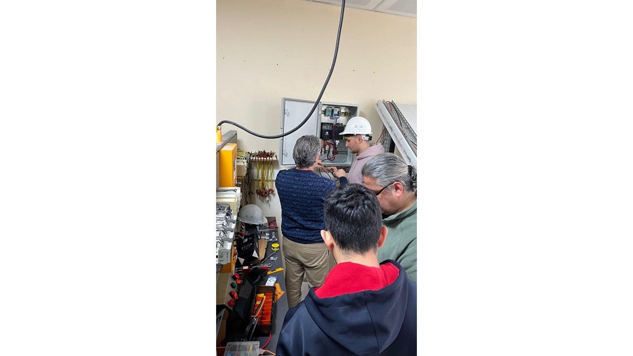 BALIKESİR MYO'S NEW LABORATORY MET WITH STUDENTS