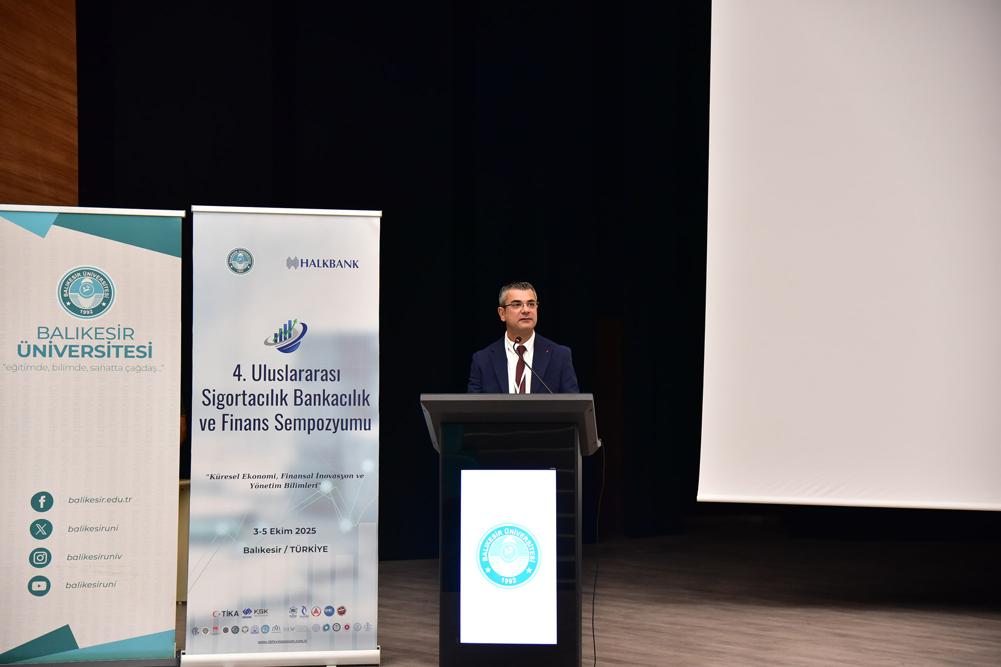 “4. Uluslararası Sigortacılık, Bankacılık ve Finans Sempozyumu” BAÜN Ev Sahipliğinde Gerçekleştiriliyor 4