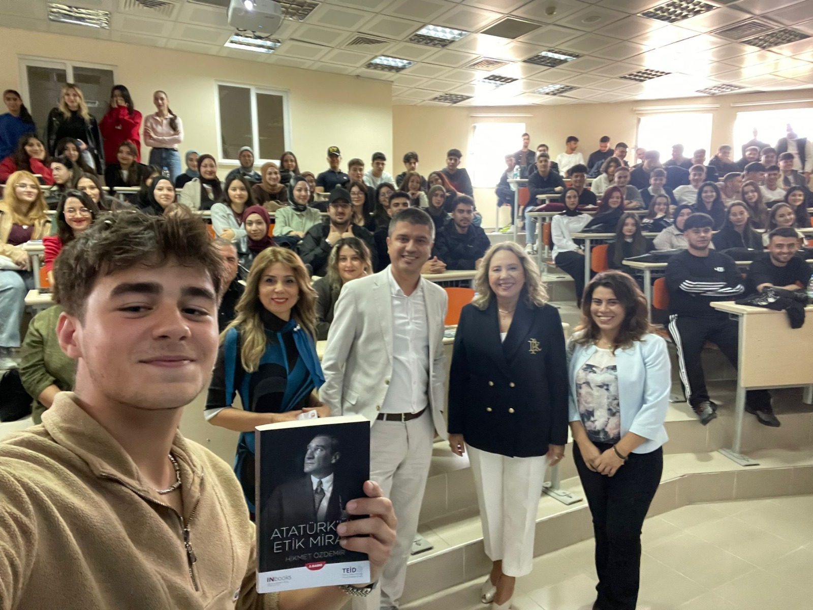BEST İK MÜDÜRÜ ZAFER MİZAN İLE AÇILIŞ DERSİ KONFERANSINA KATILIM 2