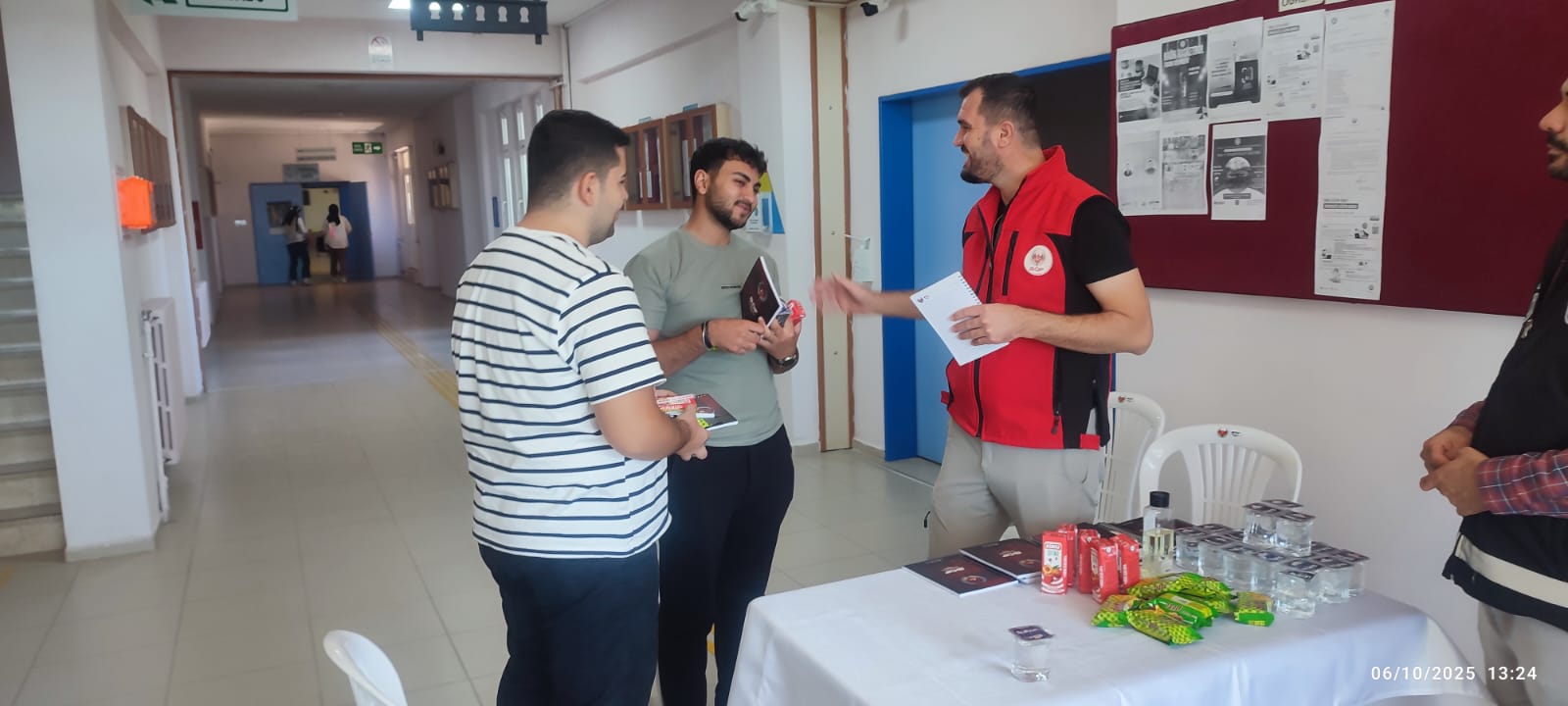 Emniyet Müdürlüğü Terörle Mücadele Biriminden Dursunbey MYO’da Bilgilendirme Etkinliği 2