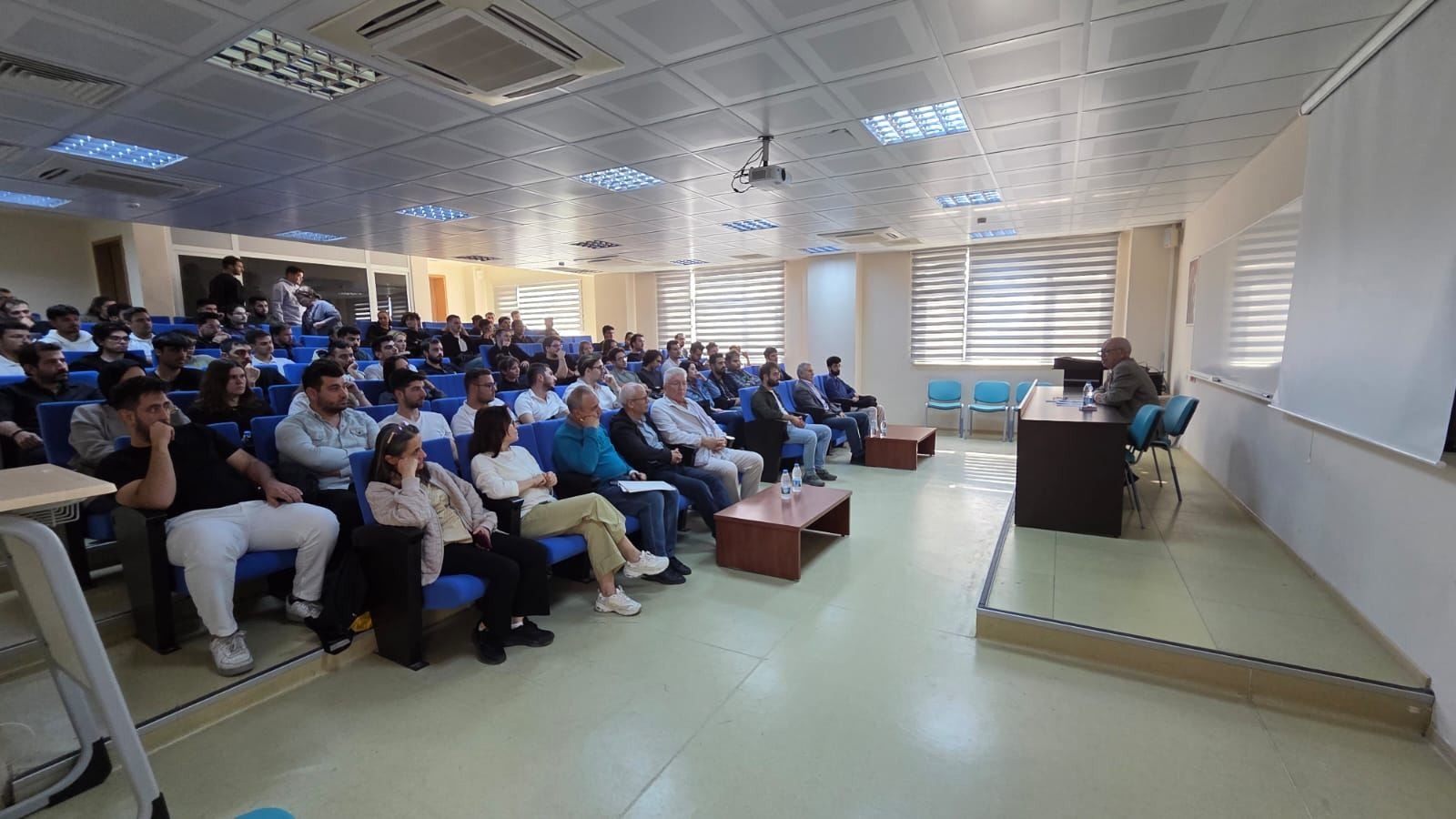 Mühendislik Öğrenimi ve Teknolojinin Gelişme Hızı” Söyleşisi Gerçekleştirildi. 3