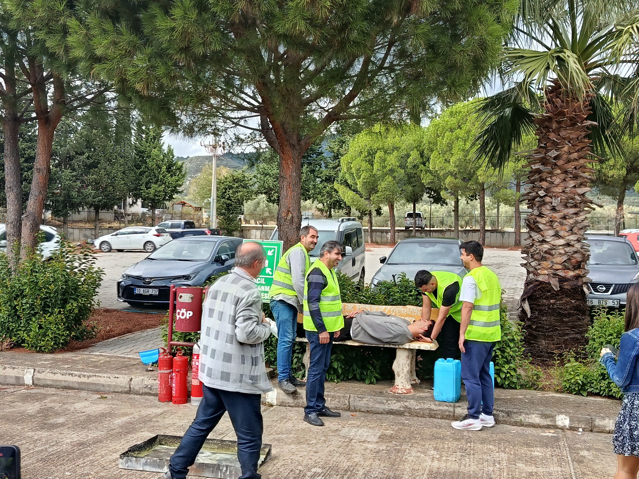An Earthquake, Evacuation, and Firefighting Drill Was Held at Our Vocational School 4