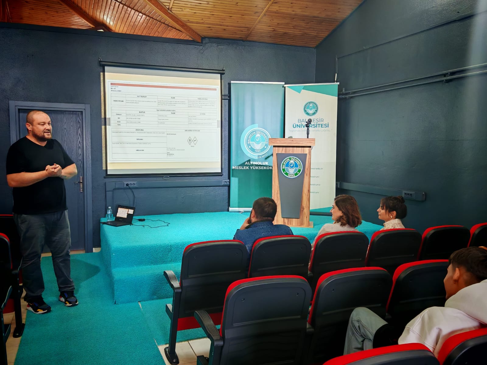"Laboratuvarda Çalışma Güvenliği” Semineri Düzenlendi 1
