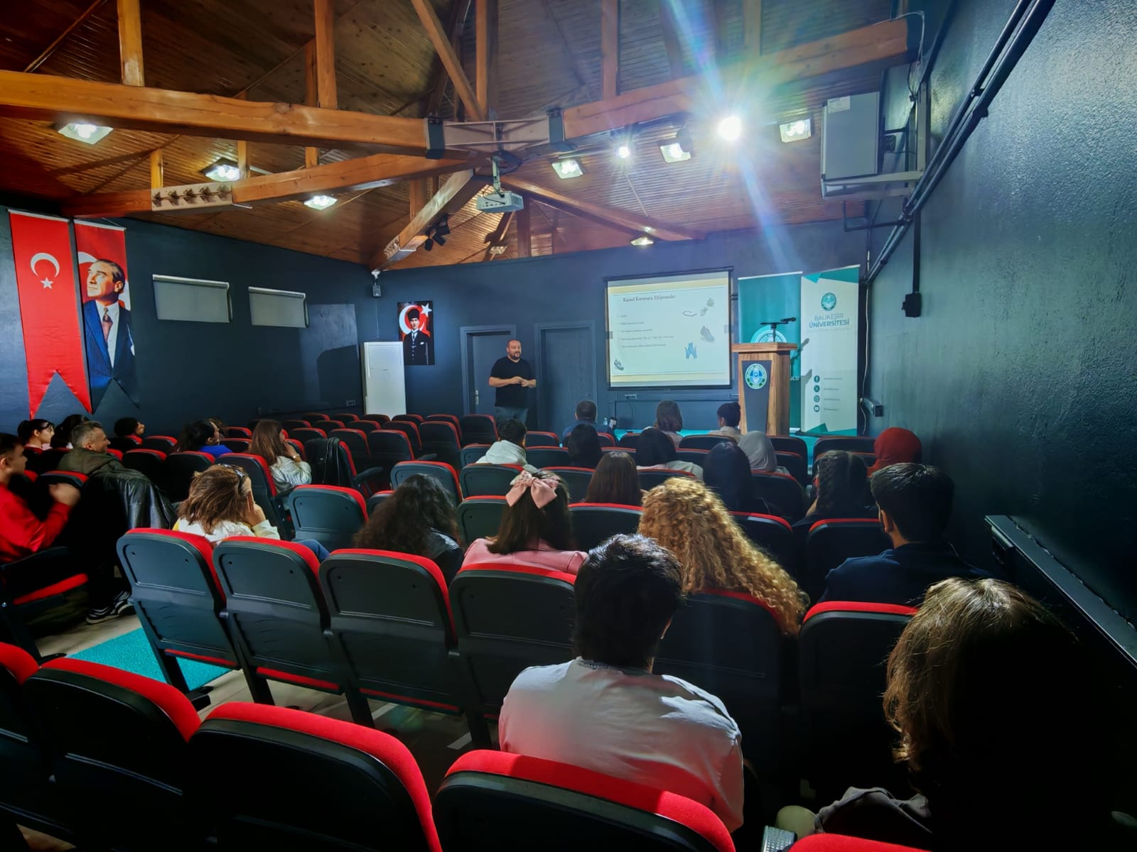 "Laboratuvarda Çalışma Güvenliği” Semineri Düzenlendi 3