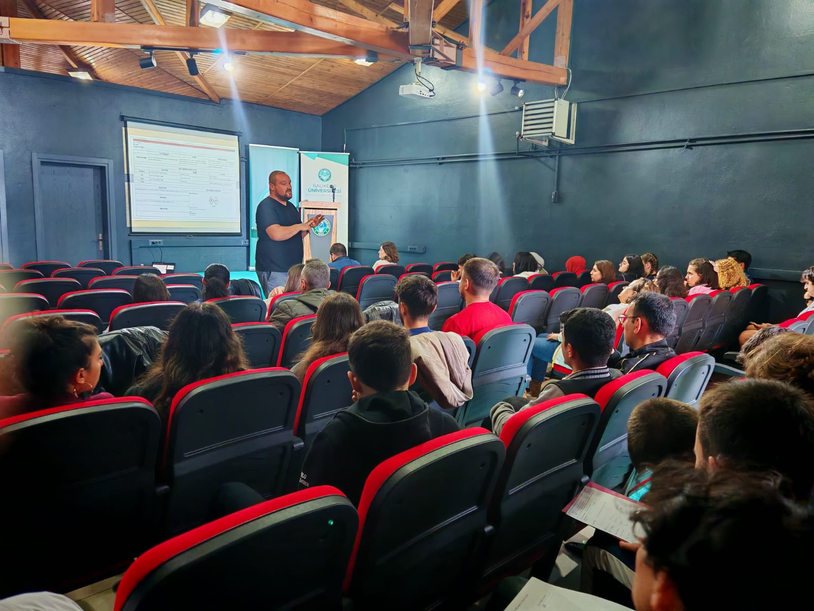 "Laboratuvarda Çalışma Güvenliği” Semineri Düzenlendi 2