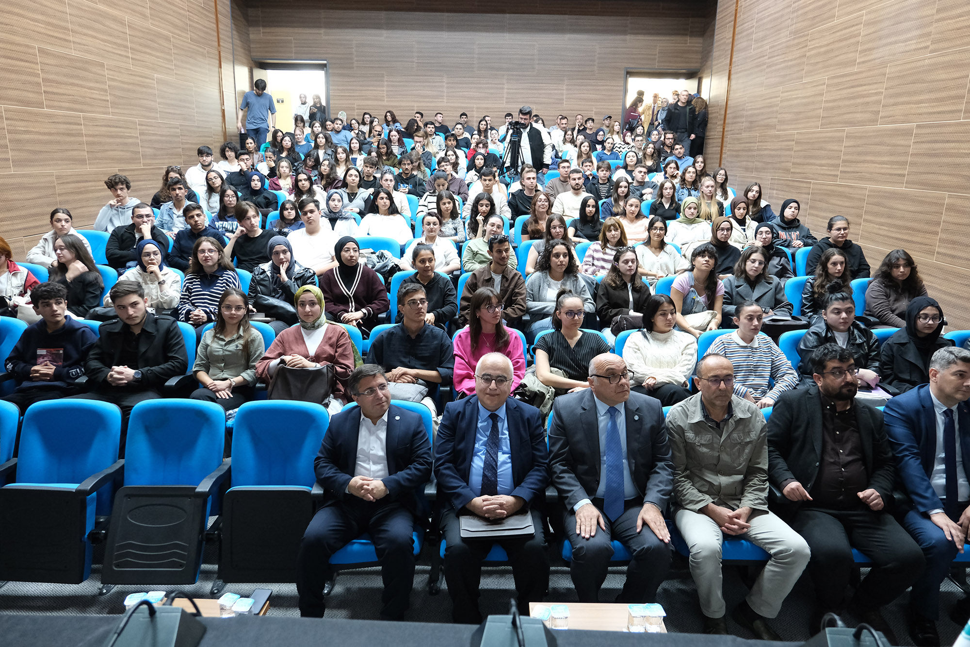 BAÜN Hukuk Fakültesi Yeni Akademik Yıla Prof. Dr. Aydın Gülan’ın Açılış Dersiyle Başladı 2