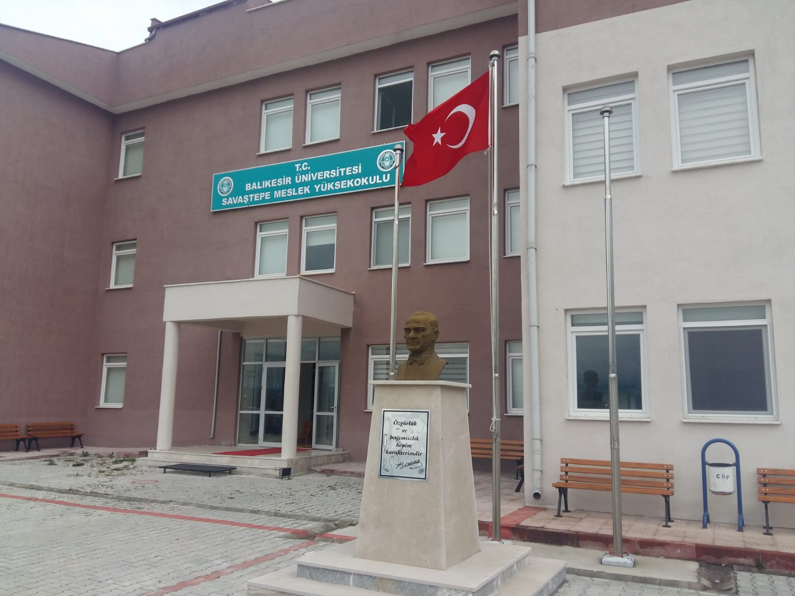 Savaştepe MYO Bina Görünümü 1