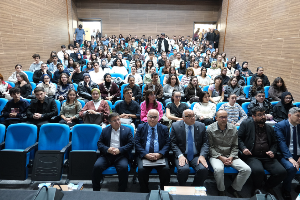 BAÜN Hukuk Fakültesi Yeni Akademik Yıla Prof. Dr. Aydın Gülan'ın Açılış Dersiyle Başladı 3