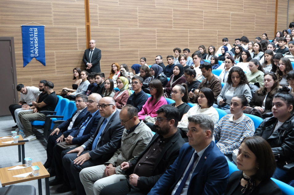 BAÜN Hukuk Fakültesi Yeni Akademik Yıla Prof. Dr. Aydın Gülan'ın Açılış Dersiyle Başladı 4