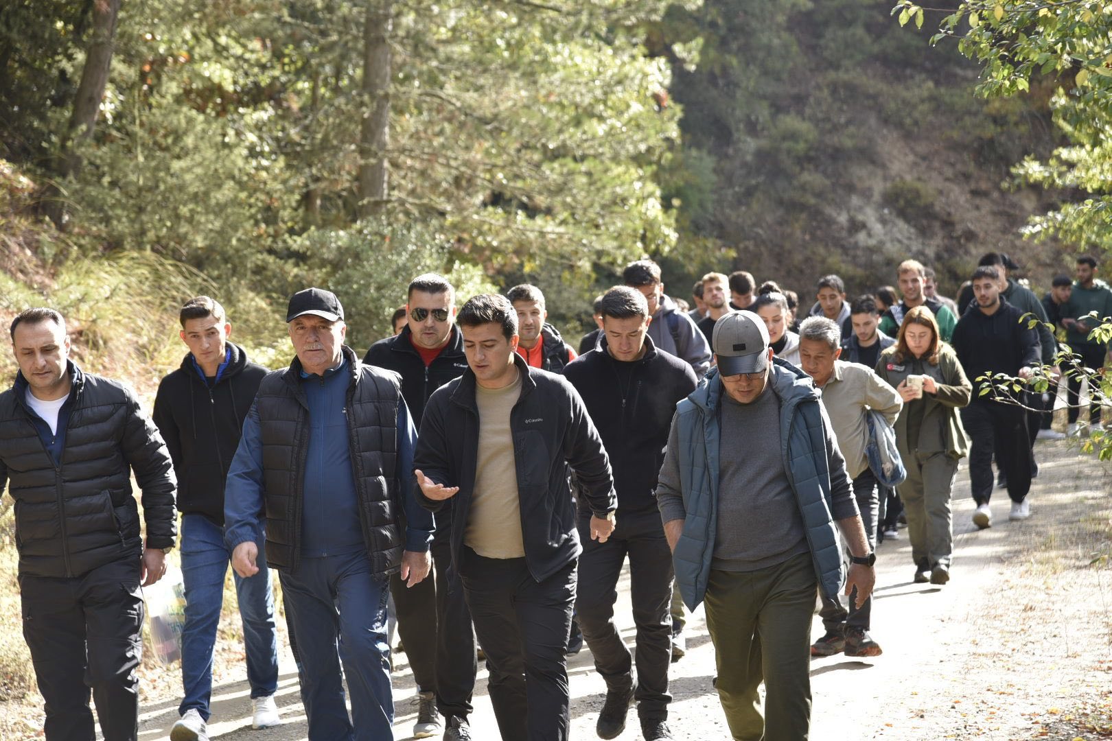 Dursunbey’in Eşsiz Doğasında Dursunbey MYO Öğrencileriyle Doğa Yürüyüşü