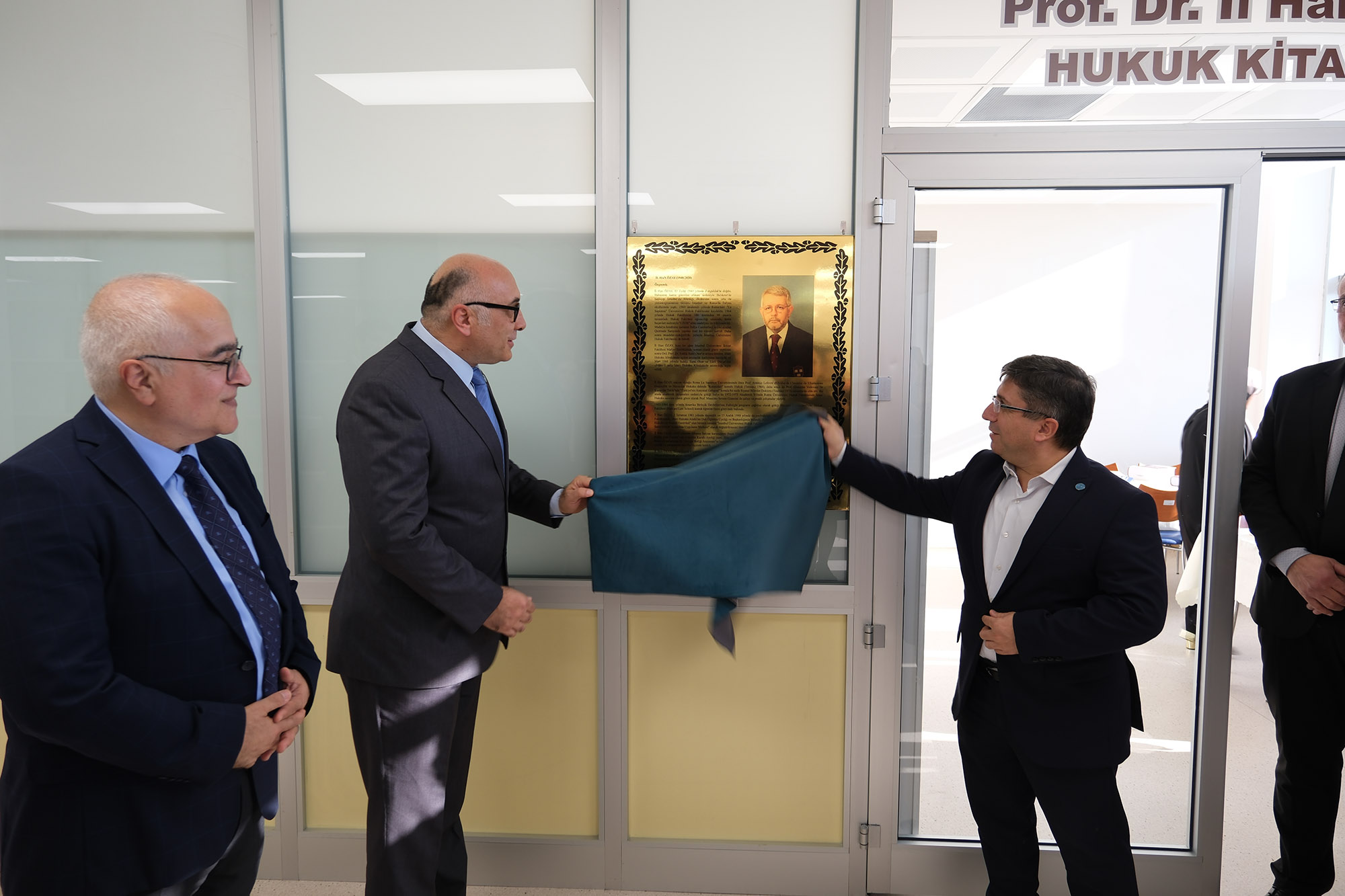 Prof. Dr. İl Han Özay Hukuk Kitaplığı” BAÜN Mehmet Akif Ersoy Kütüphanesinde Açıldı 2