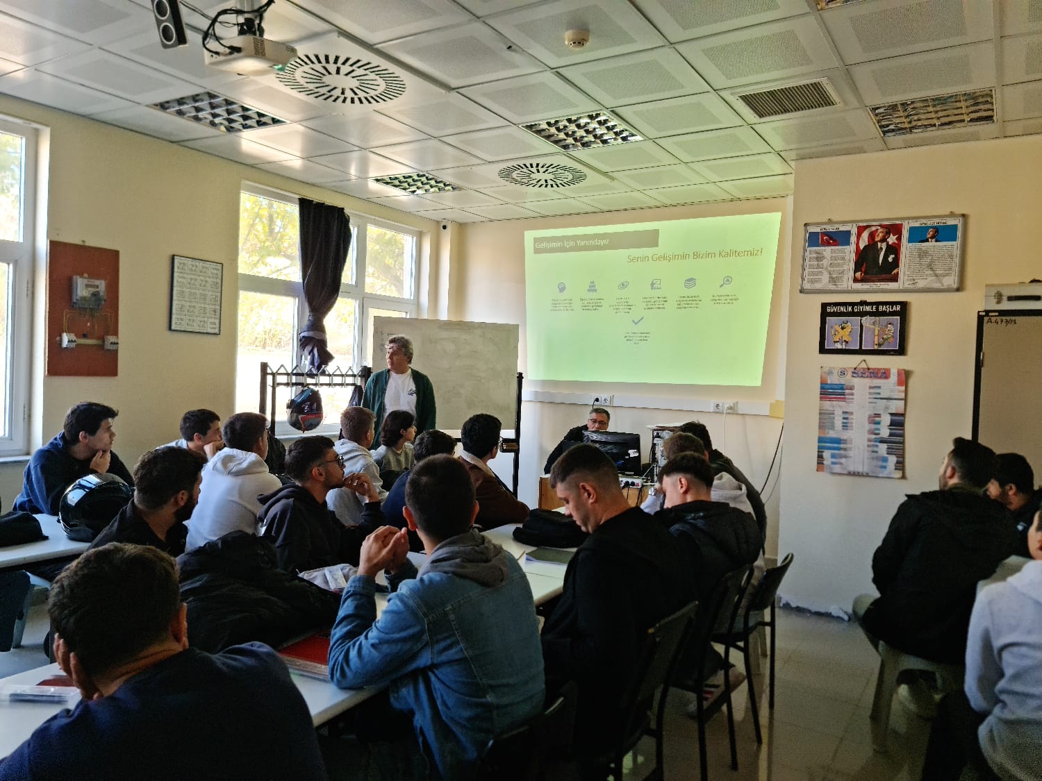 KURUMSAL AKREDİTASYON SÜRECİ ÖĞRENCİ TANITIM SUNUMU GERÇEKLEŞTİRİLDİ 1