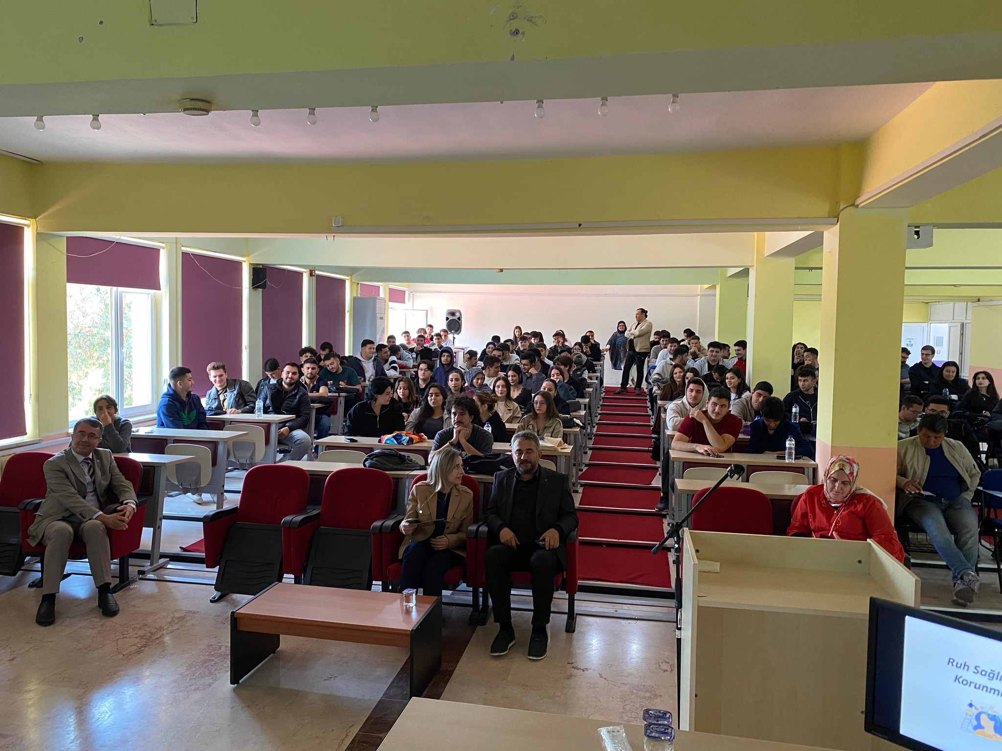 The 'Take Good Care of Myself' program, organized by the Edremit District Health Directorate staff, received intense interest 1