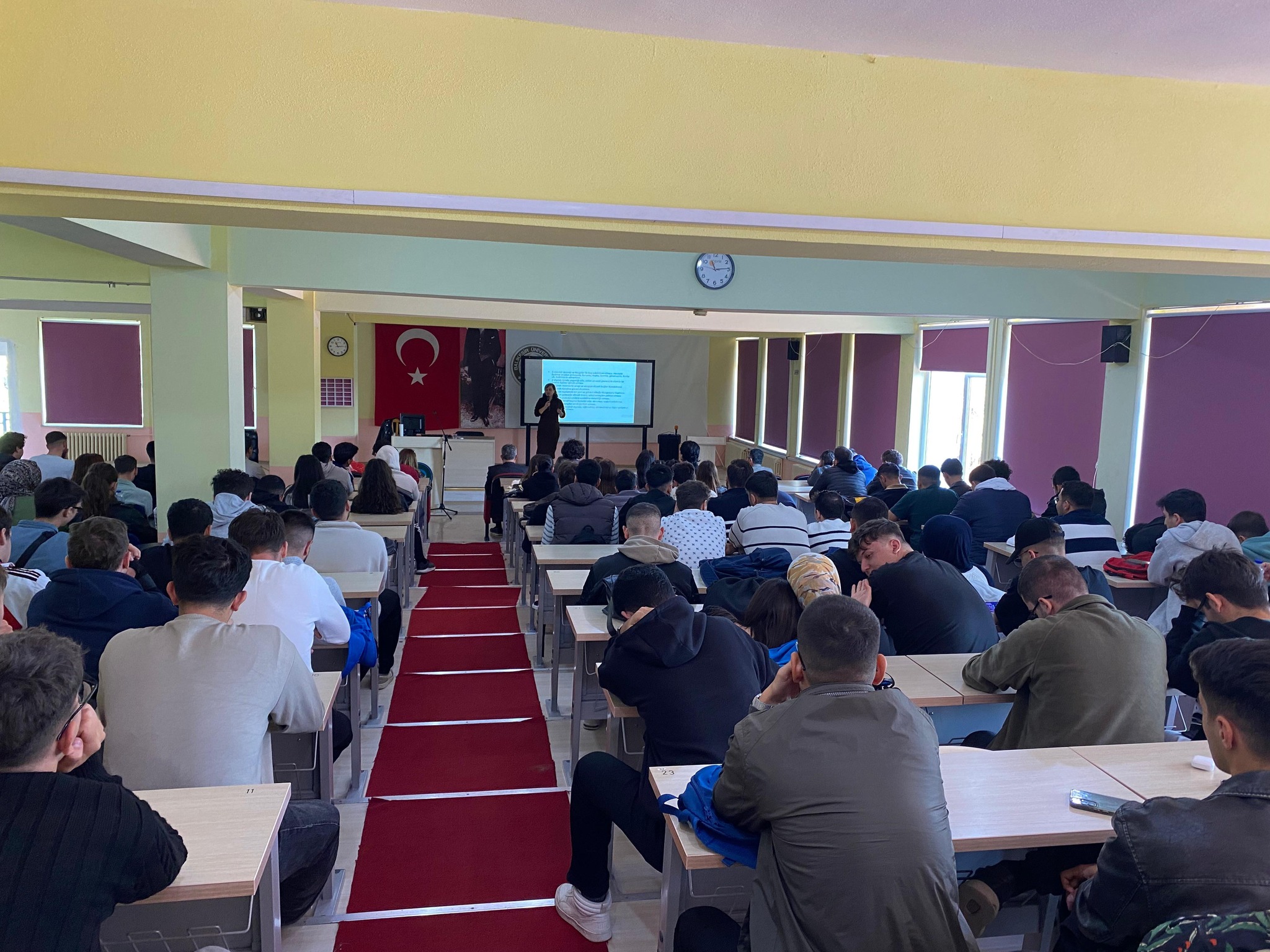 The 'Take Good Care of Myself' program, organized by the Edremit District Health Directorate staff, received intense interest 2