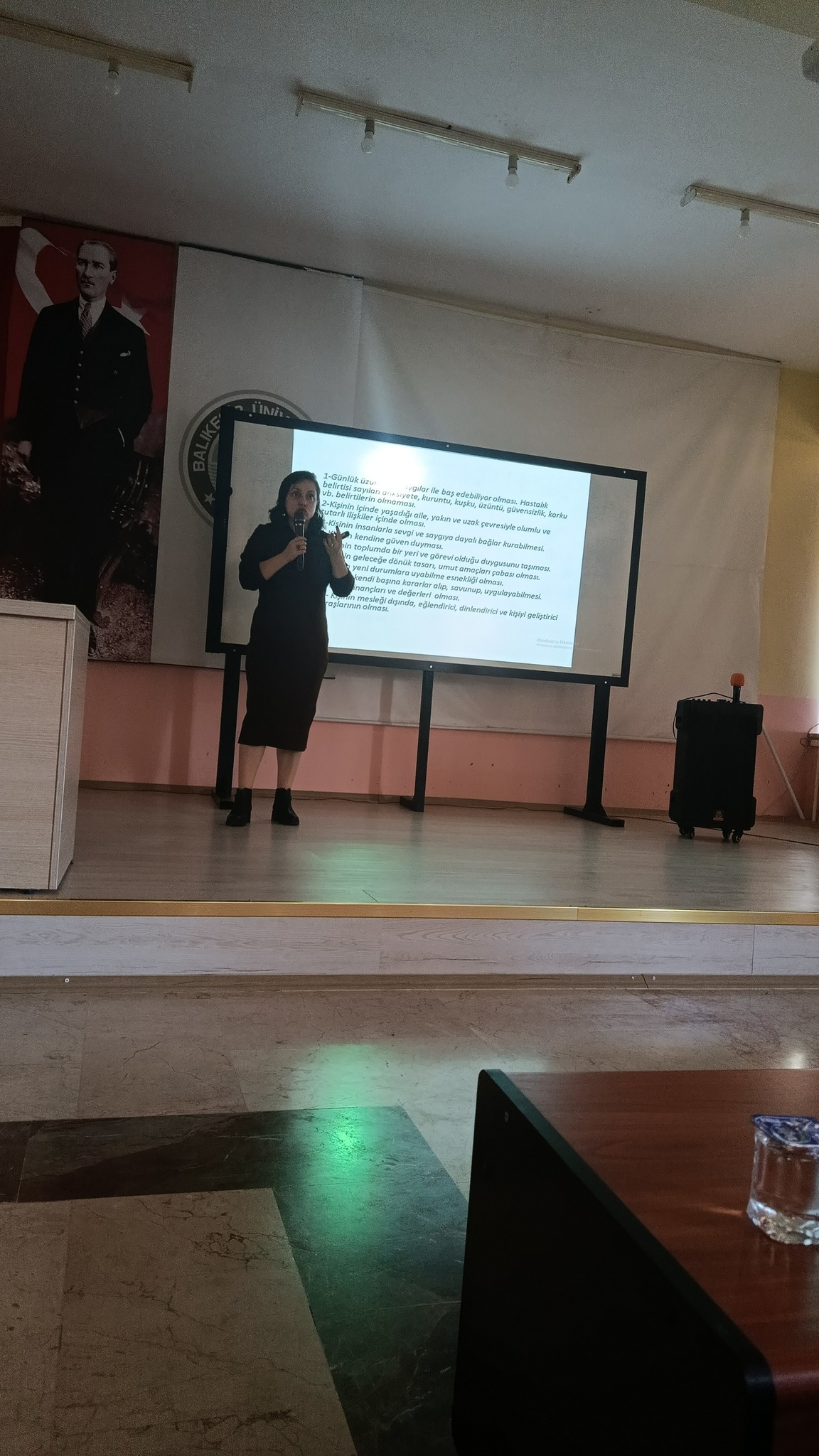The 'Take Good Care of Myself' program, organized by the Edremit District Health Directorate staff, received intense interest 4