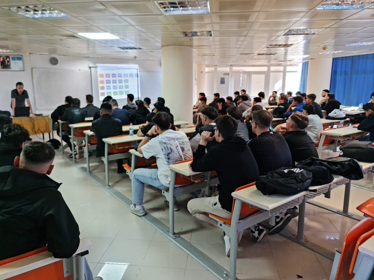 Elektrik ve Enerji Bölümünde Yer Alan Elektrik Programı Öğrencilerine Sosyal Transkript Bilgilendirme Toplantısı Gerçekleştirildi. 2