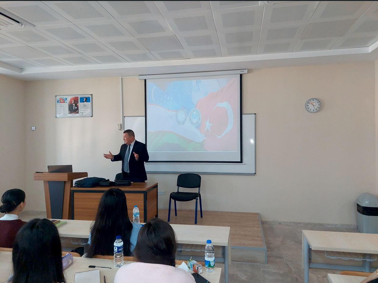 The Advisor to the Rector of the Karakalpak State University of Uzbekistan, Baymuratov Arislan AKMURATOVİCH, Dr. Utepbergenov Makhset SADİKBAEVİCH, met with our faculty's first-year students. 2