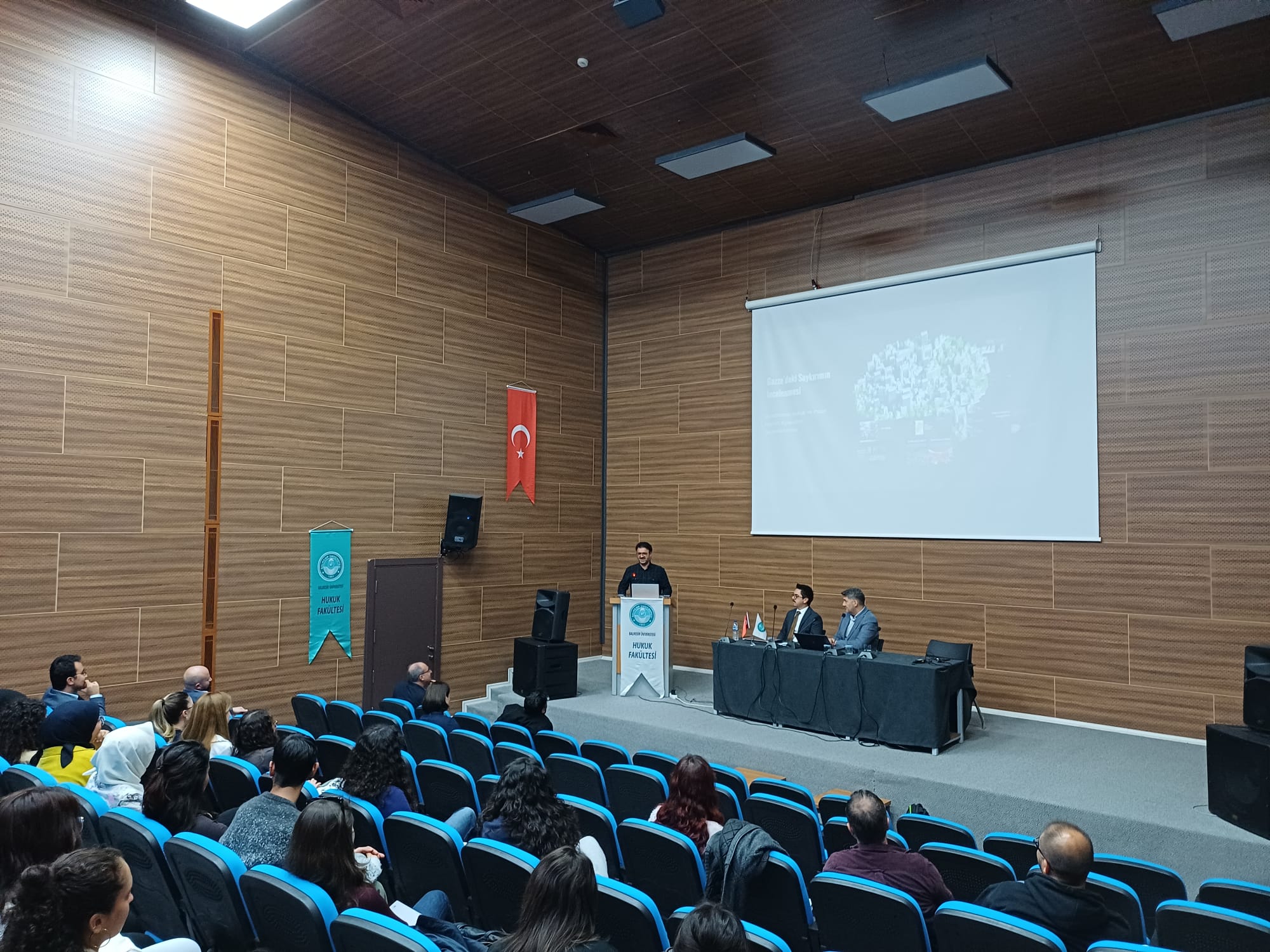 Panel 7