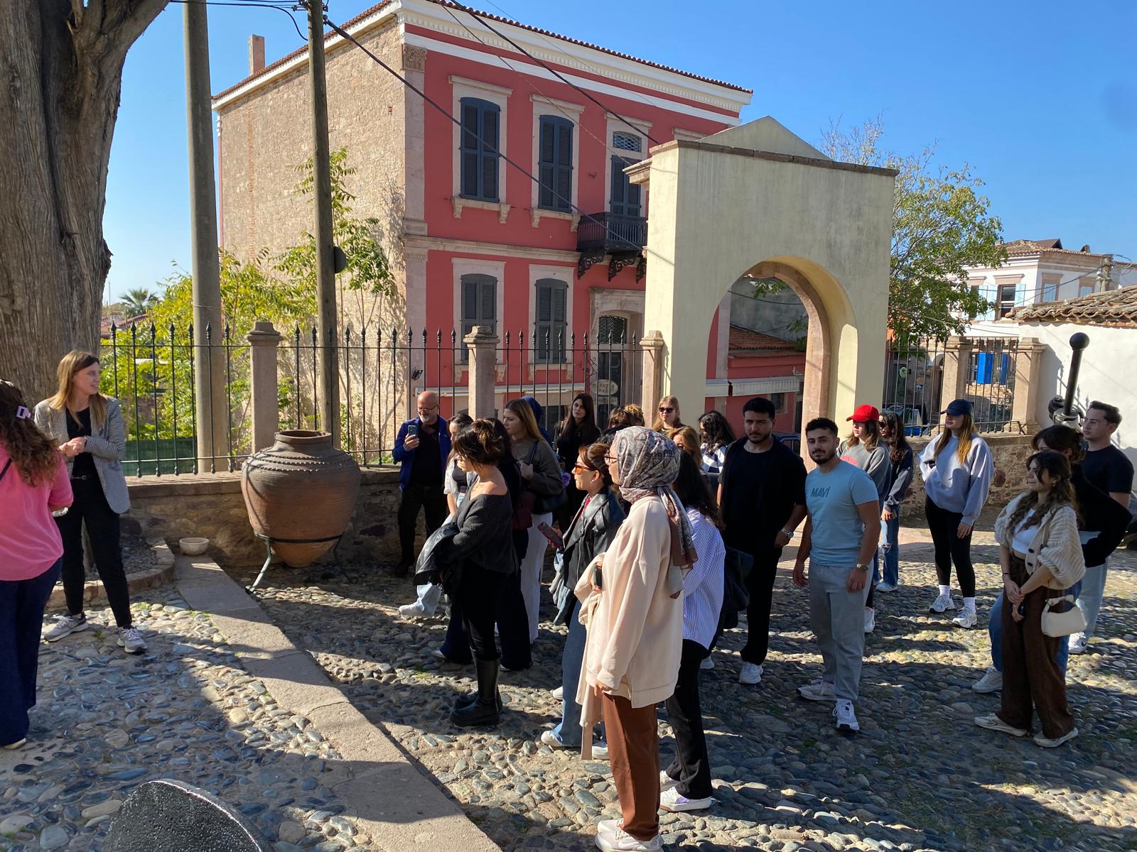 A technical trip to the Rahmi Koç Museum on Cunda Island and the Sevim and Necdet Kent Library as part of the Museology, Exhibition, and Storage course. 1