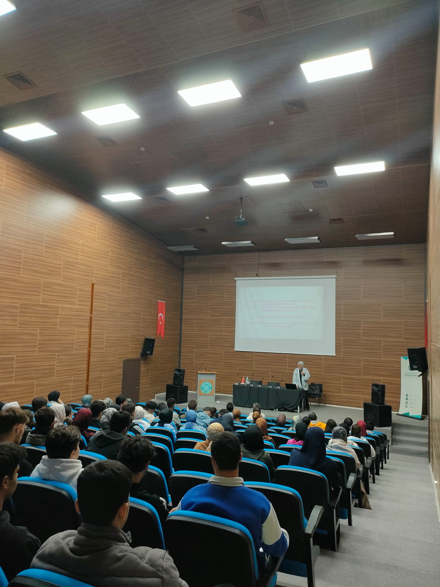 "Kendine İyi Bak" ve "Bırakırsan Başarırsın" Konulu Seminer 2