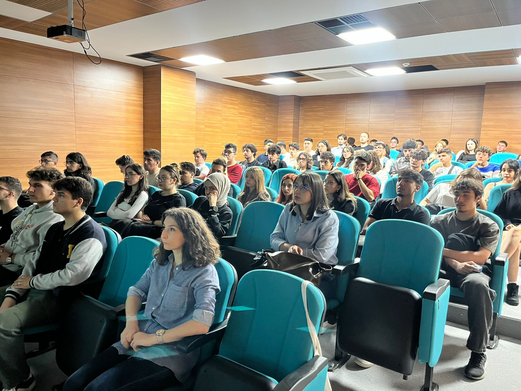 22.09.2025 1. Sınıf Öğrencilerine Yönelik Kütüphane Oryantasyon Eğitimi 2
