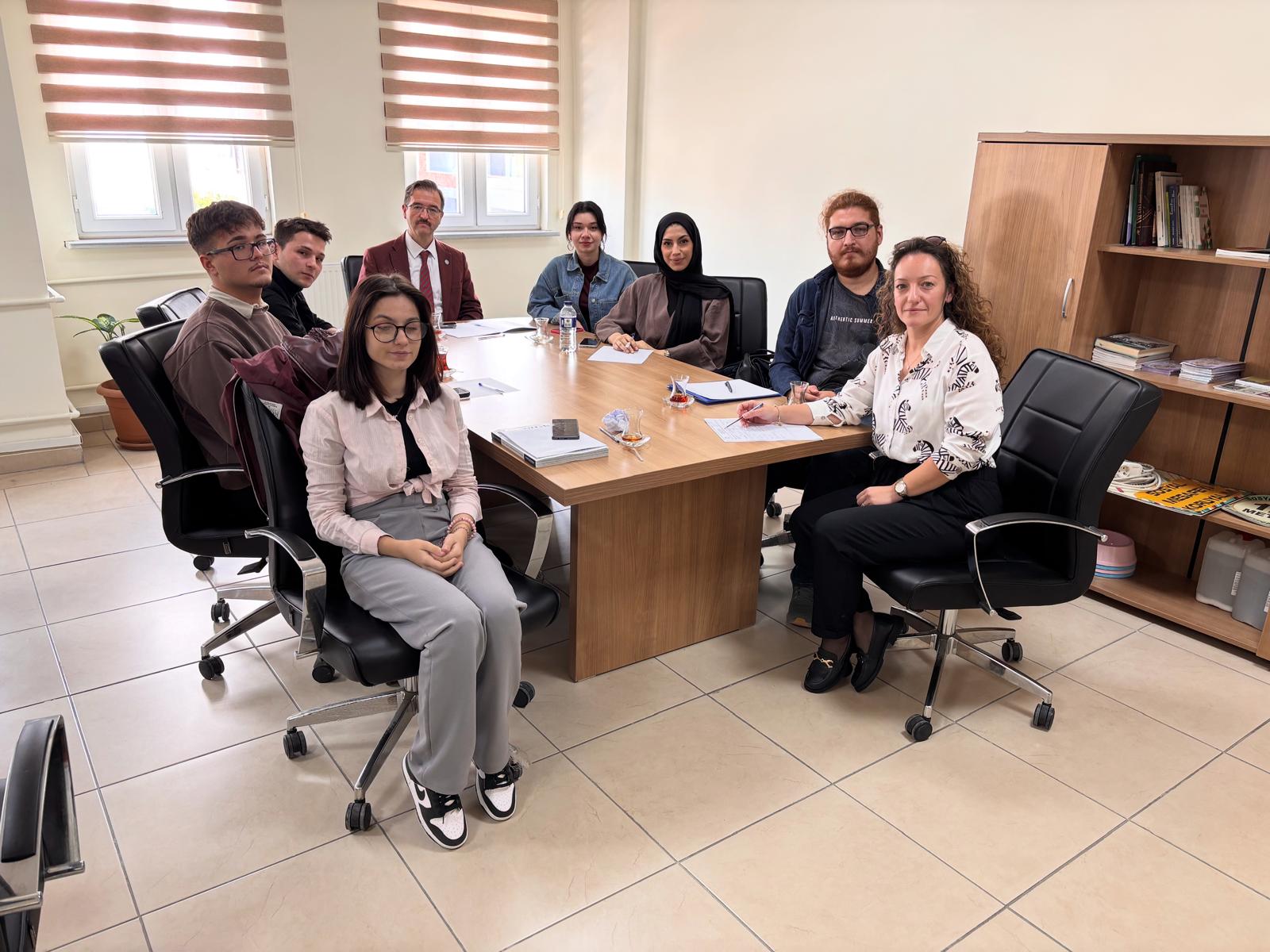 Okul Müdürümüz Prof.Dr. Şükrü Hakan ATALGIN Sınıf Temsilcisi Öğrencilerimiz ile  Toplantı Gerçekleştirdi