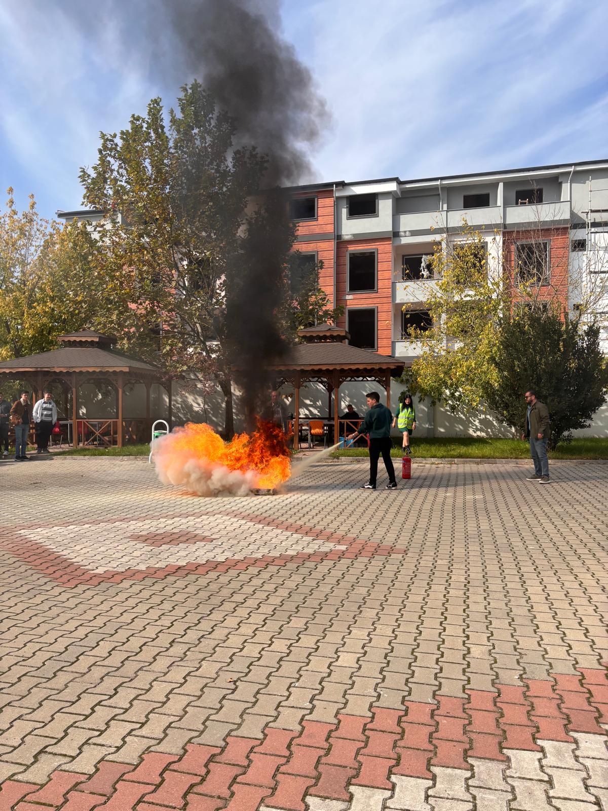 Yüksekokulumuzda Yangın Söndürme Tatbikatı 6