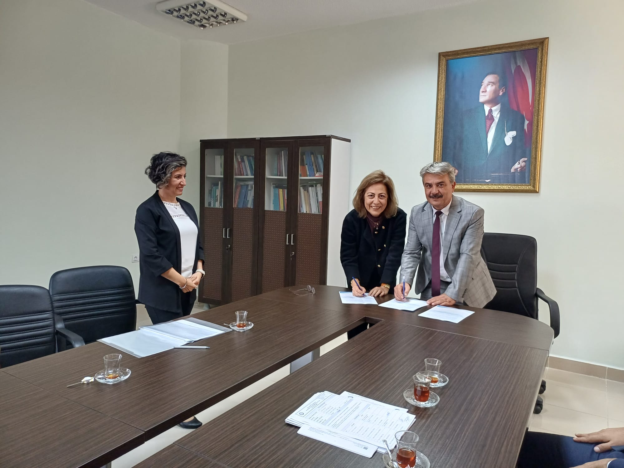 Biyoloji Bölümü ile Balıkesir Şehit Turgut Solak Fen Lisesi arasında İş Birliği Protokolü imzalandı.