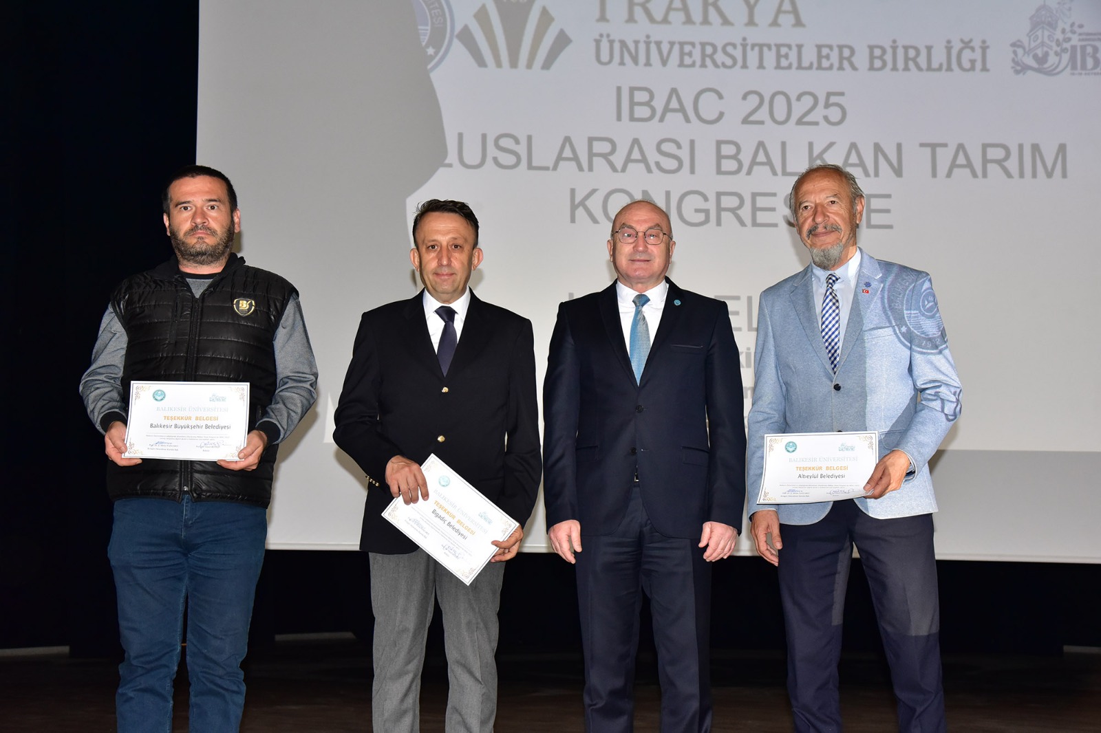 The International Balkan Agriculture Congress was held at Balıkesir University. 11
