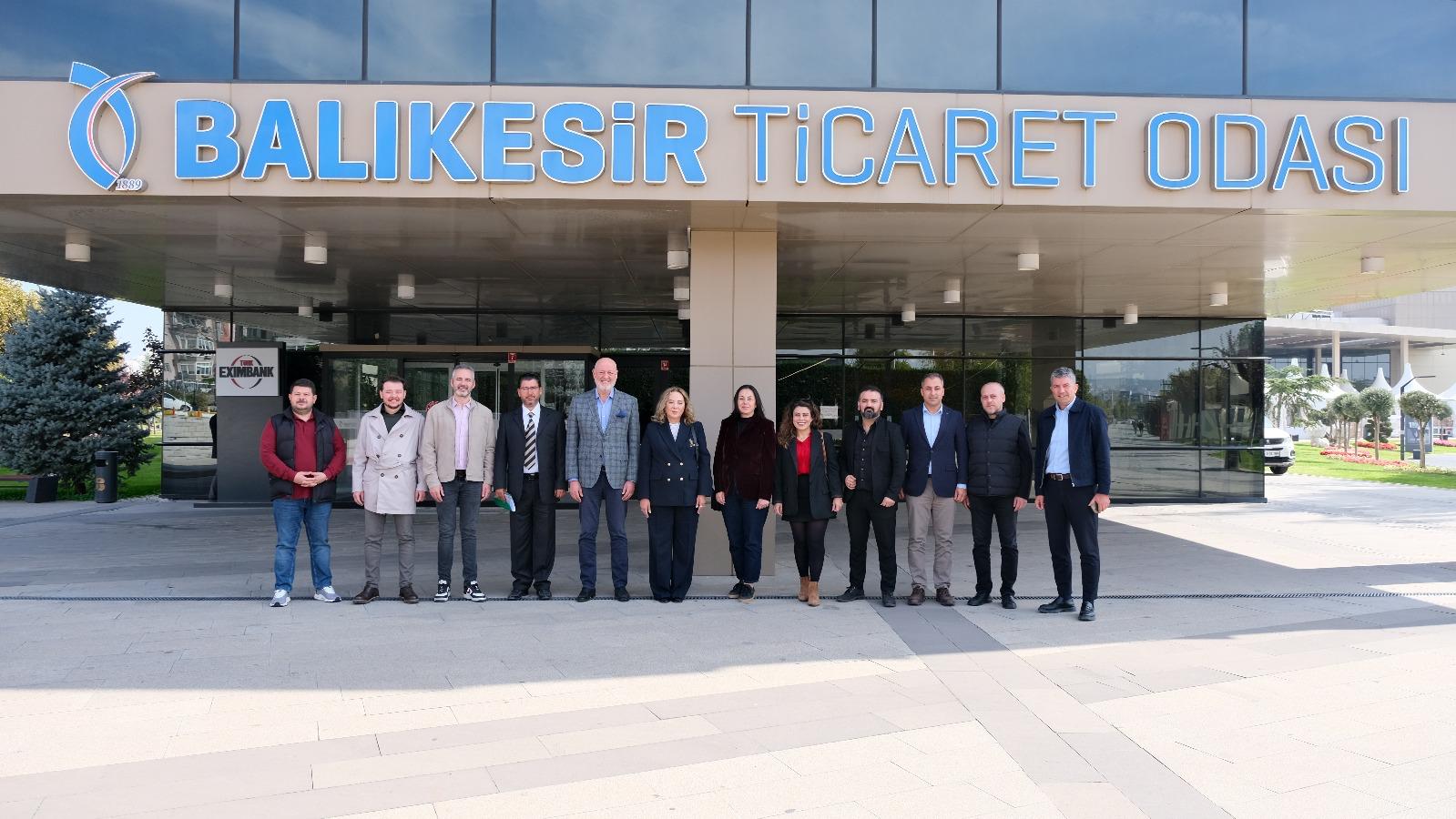 Motorlu Araçlar ve Ulaştırma Teknolojileri Bölümü, Balıkesir Ticaret Odası 7. Meslek Komitesine ziyaret gerçekleştirdi.