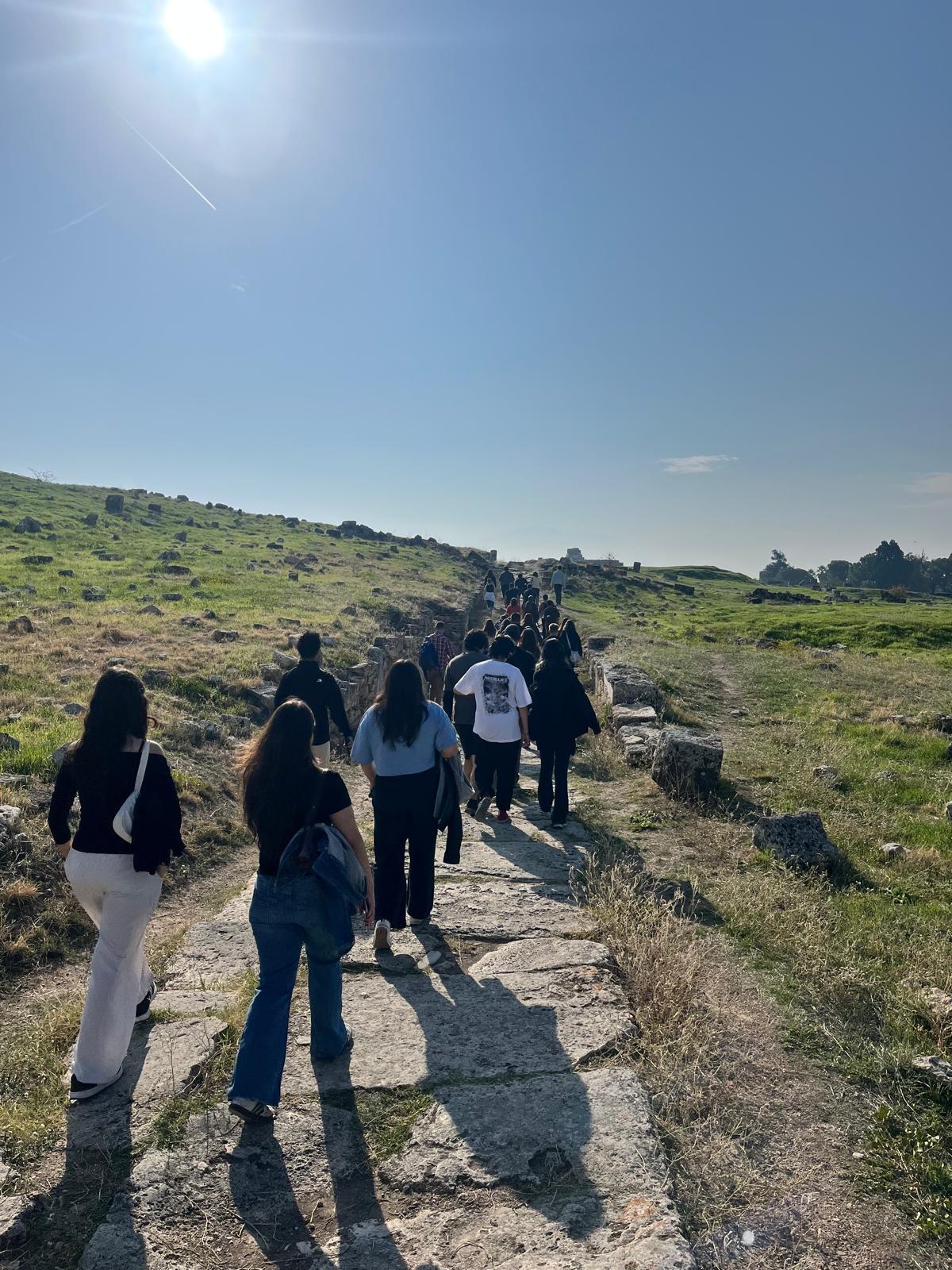 18-19 Ekim Prof. Dr. Özlem KÖROĞLU Rehberliğinde Sardeis-Laodikya- Hiearapolis - Aphrodisias Uyguma & Eğitim Gezisi 3