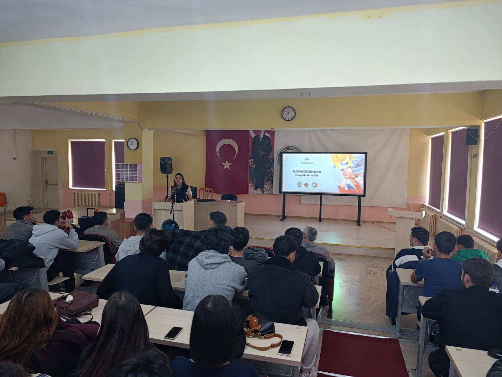 The Balıkesir Provincial Police Department organized a 'Narcoguide Youth Module' training 3