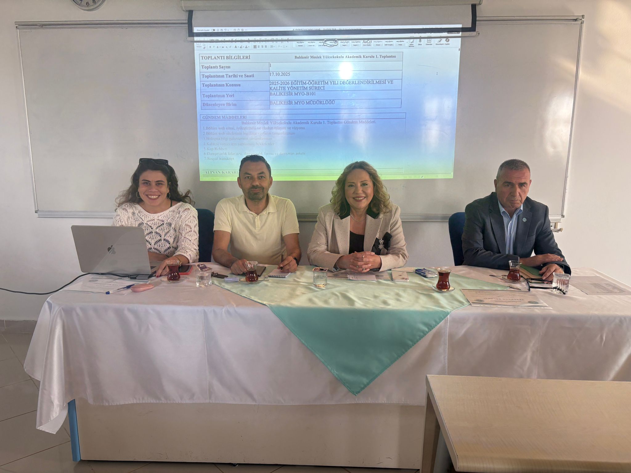 Yüksekokulumuz 2025-2026 Güz Yarıyılı Akademik Kurul Toplantısı Gerçekleştirildi