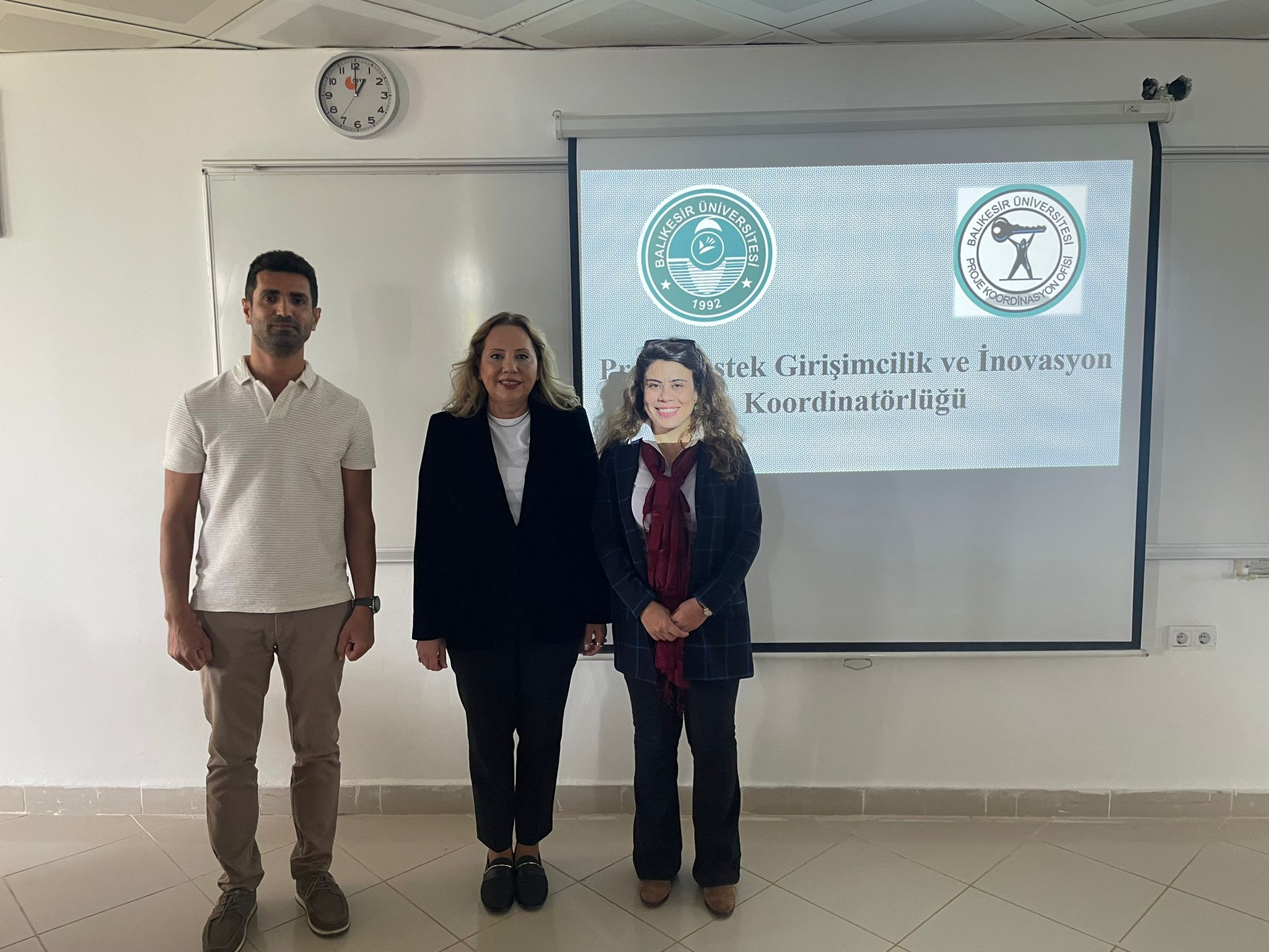 TÜBİTAK 2209-A Üniversite Öğrencileri Araştırma Projeleri Destekleme Programı Bilgilendirmesi Semineri Yapıldı