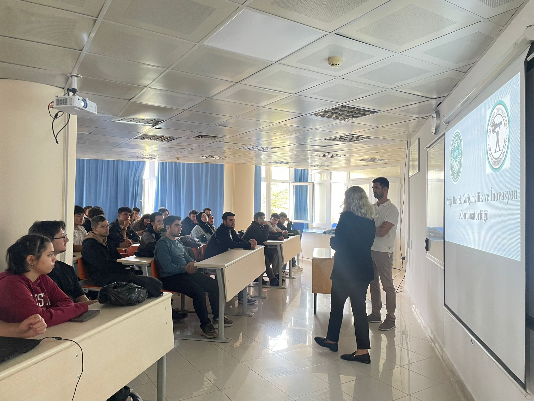 TÜBİTAK 2209-A Üniversite Öğrencileri Araştırma Projeleri Destekleme Programı Bilgilendirmesi Semineri Yapıldı 3